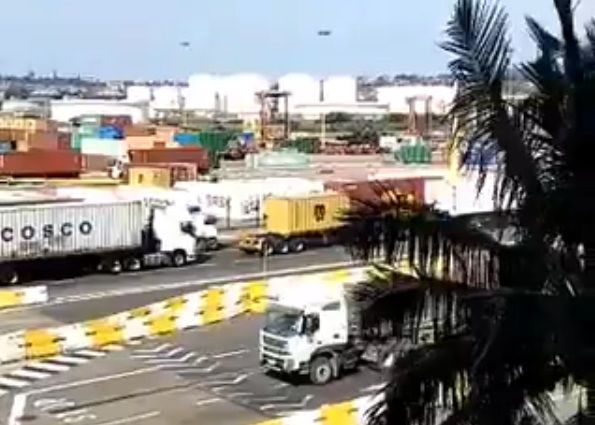 portstrategy's tweet image. South African #containeroperations are continuing to recover after a #cyberattack. ow.ly/8BRC50FFisT