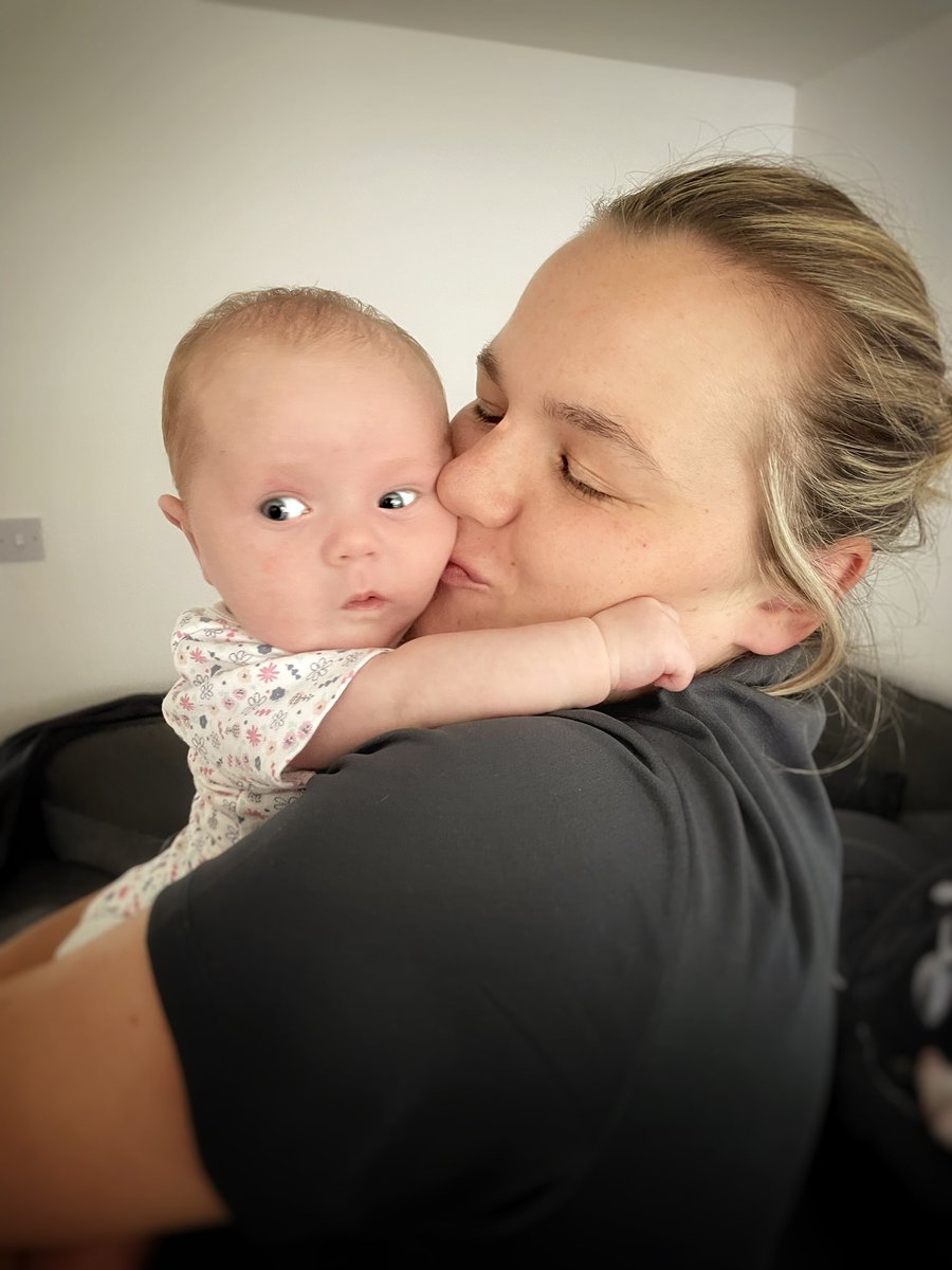 Amy_Sturge's tweet photo. Morning kisses for my girl. 😘 👀 #IvyRae 🌿💚 https://t.co/LNoBUVKxDl