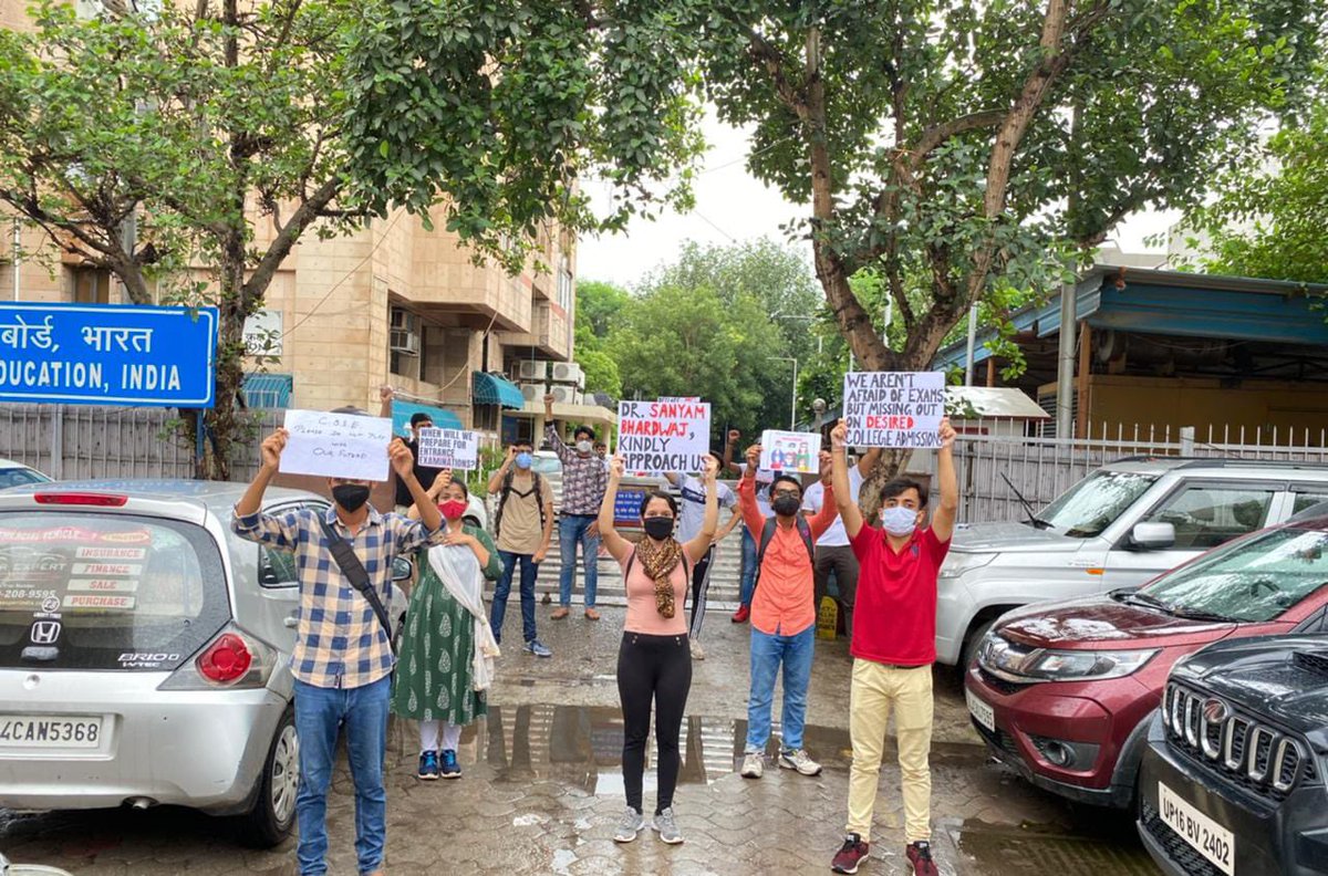 Manish26707273's tweet image. Cancel CBSE patrachare private students board exam class 12th Delhi
#SCsaveCBSEprivatestudent 
#cancelExamsSaveStudent 
#PromoteCBSEPrivateStudents 
#CBSEprivateSTUDENTSLIVESMATTER 
@AdvMamtaSharma 
@dpradhanbjp 
@EduMinOfIndia 
@court_india 
@ActivistSukhpal