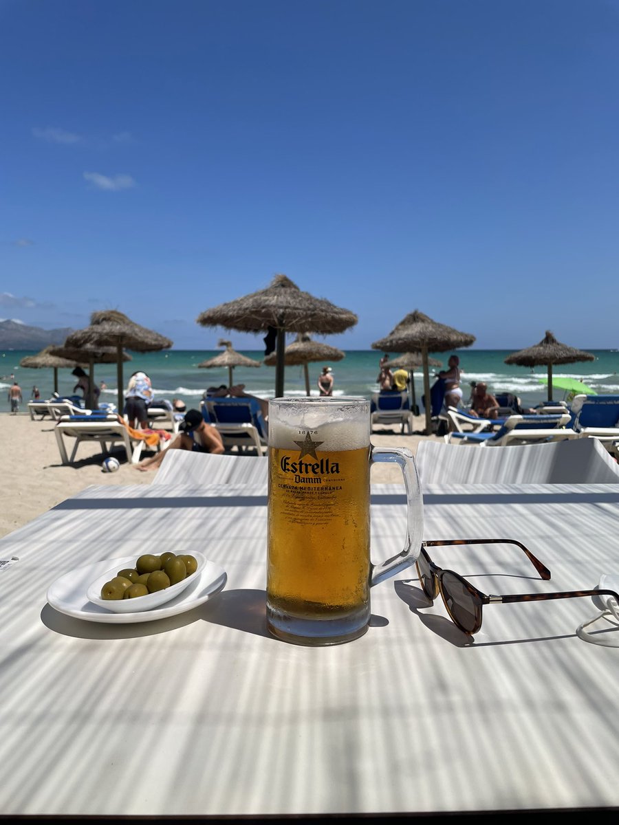 Wünsche euch allen einen schönen Mittag, ich mach jetzt auch mal 15 Minuten Mittagspause hier ;) Hab ich mir aber auch redlich verdient nach 4 Stunden in der Sonne ☀️