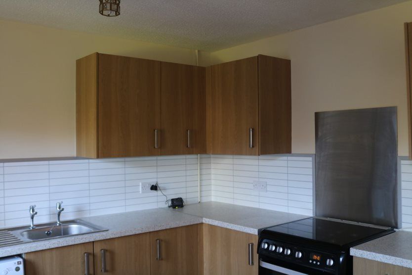 Fibo_UK's tweet photo. We love how @MelinHomes have been using our #kitchensplashbacks in their properties. Both the fitters and tenants have agreed how great they look, plus easy to fit - not to mention the cost and time saving compared to tiling!

Next up are the bathrooms, we can't wait to see them! https://t.co/abUQfMD1US