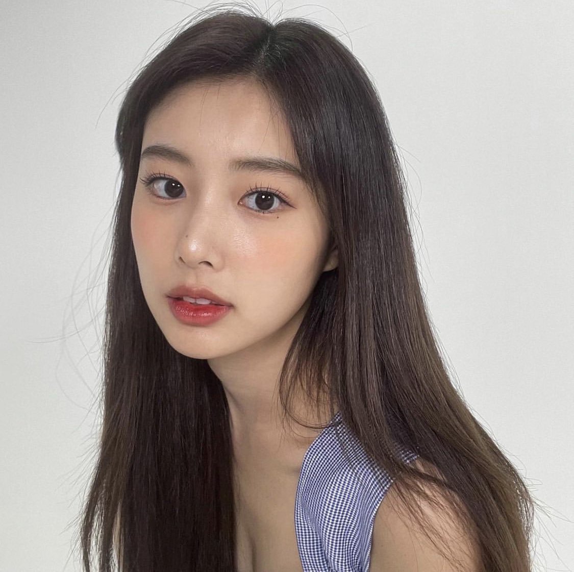 She'll patch up your tapestry that I shred and hold your hand while dancing. Never leave you standing, crestfallen on the landing with champagne problems.