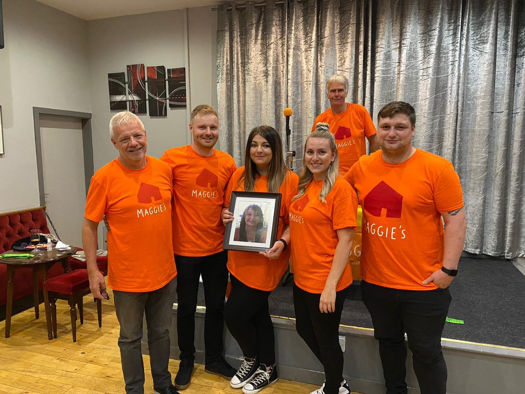 Last nights charity quiz held at Springhead Liberal Club, hosted by the fantastic Stewart Grace raised £510 for <a href="/maggiesoldham/">Maggie's Oldham</a> in memory of Yvonne. Thank you to everyone who attended and donated. #OldhamHour #MaggiesOldham yvonnehulme.muchloved.com