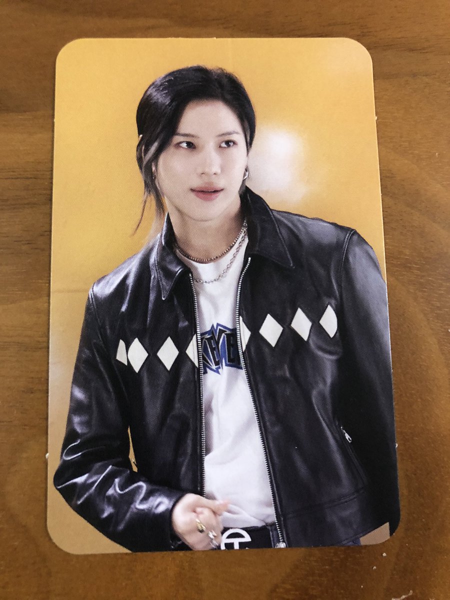 SHINee SUPERSTAR交換希望

讓    オニュ    ミラー
        ミノ        缶バッジ
        ミノ   キー    トレカ
        ミノ        クリアカード

求    同種全てテミン
        2枚目トレカ以外

難しいとは思いますが、プチプチと防水梱包して普通郵便、同時発送可能な方リプお願い致します。