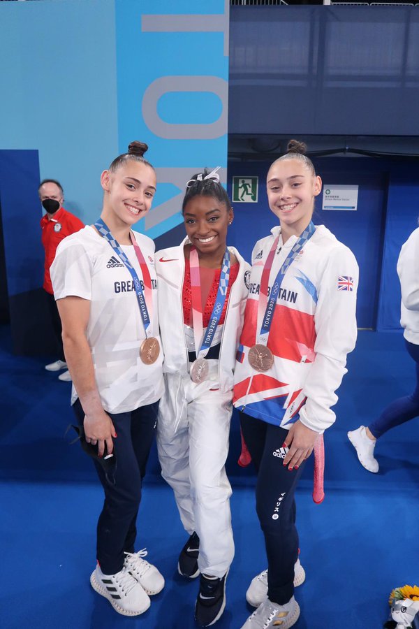 SIMONE BILES - Página 5 E7YaNlGXoAIMGlb?format=jpg&name=900x900