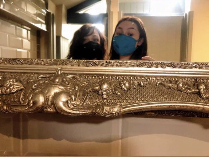 This one&rsquo;s a double whammy; Twin content + useless mirror iteration. https://t.co/gT6kuAOuuN<a href="/tag/christmas"class="tags"><span>#christmas</span></a><a href="/tag/xmas"class="tags"><span>#xmas</span></a><a href="/tag/mrsclaus"class="tags"><span>#mrsclaus</span></a><a href="/tag/msclaus"class="tags"><span>#msclaus</span></a><a href="/tag/christmaself"class="tags"><span>#christmaself</span></a>