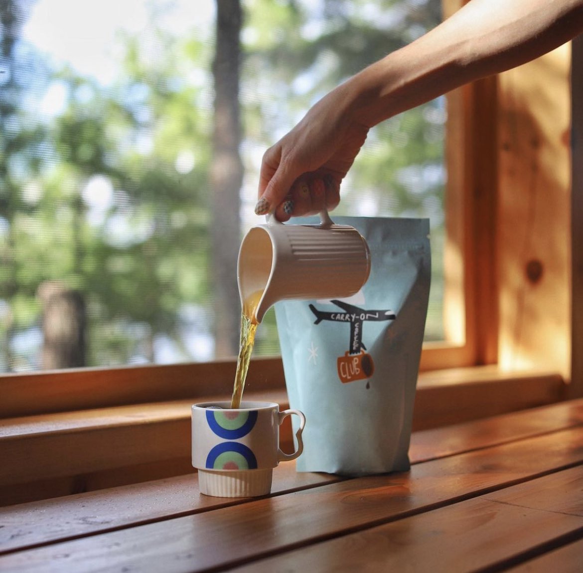 A beautiful thing ☕️

Order your bag of premium roasted beans now: carryoncoffeeclub.com