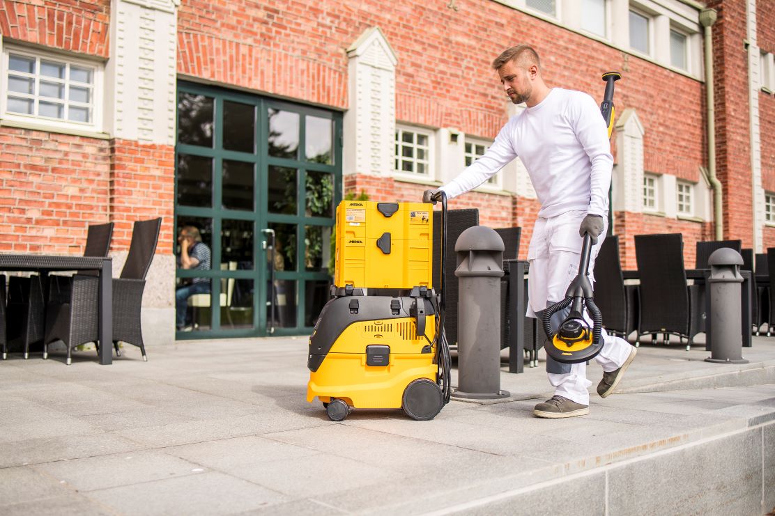 MirkaUK's tweet photo. As well being made in a colour that's hard to misplace, our Systainer boxes are pretty handy for protecting your tools and keeping your abrasives organised.
#mirka #mirkauk #mirkamagic #dedicatedtothefinish #tidytools https://t.co/m4UsuADcVd