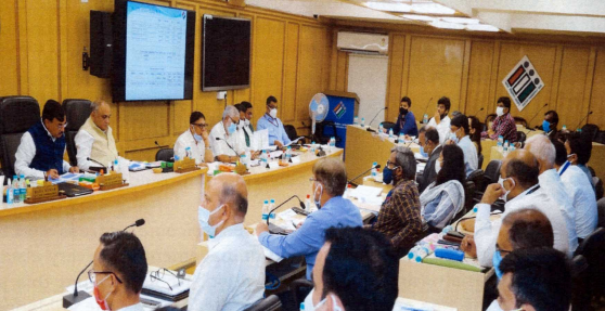 ANI's tweet photo. The Election Commission of India holds a review meeting with Chief Electoral Officers of Goa, Manipur, Punjab, Uttarakhand and Uttar Pradesh today. The meeting was focused on Assured Minimum Facilities at polling stations amongst others https://t.co/B5LDlhryEK