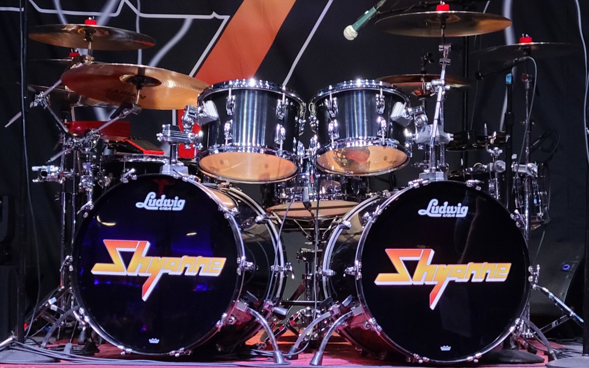 4asapsigns's tweet photo. Are you ready to rock?! Shyanne is, thanks to the drumheads we customized for them! #vinyl https://t.co/I1xOMiSRBV