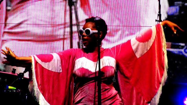 .@Radio_Regent's <a href="/Paul_Corby/">Paul Corby</a> reviewed our annual Groovin' in the Park @BeachesJazz &amp; <a href="/DoRightMusic/">DO RIGHT! MUSIC</a> Soul Revue Drive-In concert last Friday in #Toronto ft. @TushDisco @SoulMotivators @JasonPalma @DJJohnKong <a href="/OdarioWilliams/">ODARIO</a> <a href="/TheLuvmenauts/">The Luvmenauts</a> &amp; #DJQuesquecest

djpaulcorby.blogspot.com/2021/07/orbita…