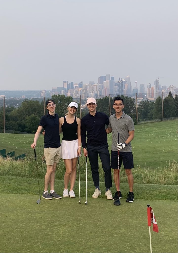 MTU Blue team having a par-tee of a time in block 1!! ⛳️🏆