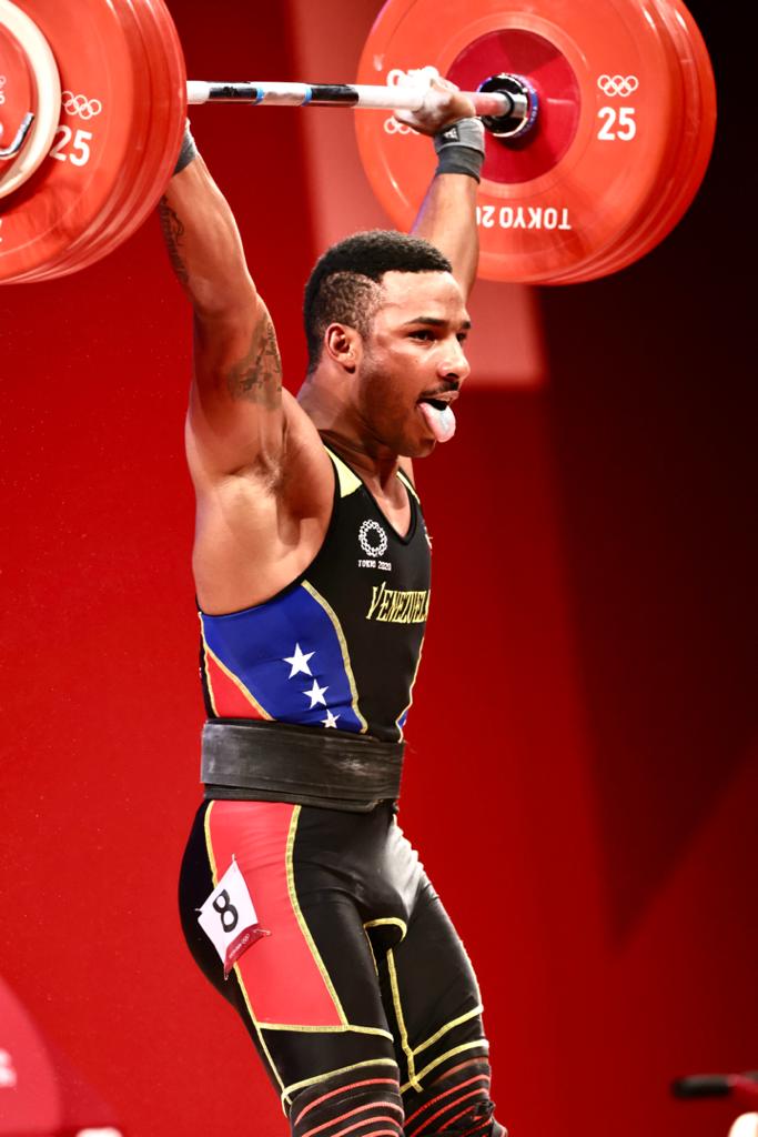 Bienvenido al team de los inolvidables Julio Mayora 🇻🇪 Medalla de plata para Venezuela en los Juegos Olímpicos de Tokyo 2020. Felicidades campeón 🇻🇪