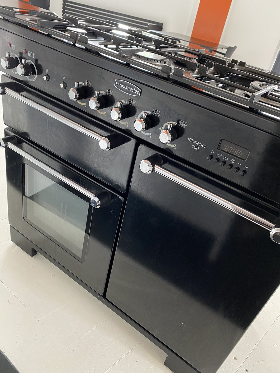 free 100cm rangemaster stove to anyone who wants it