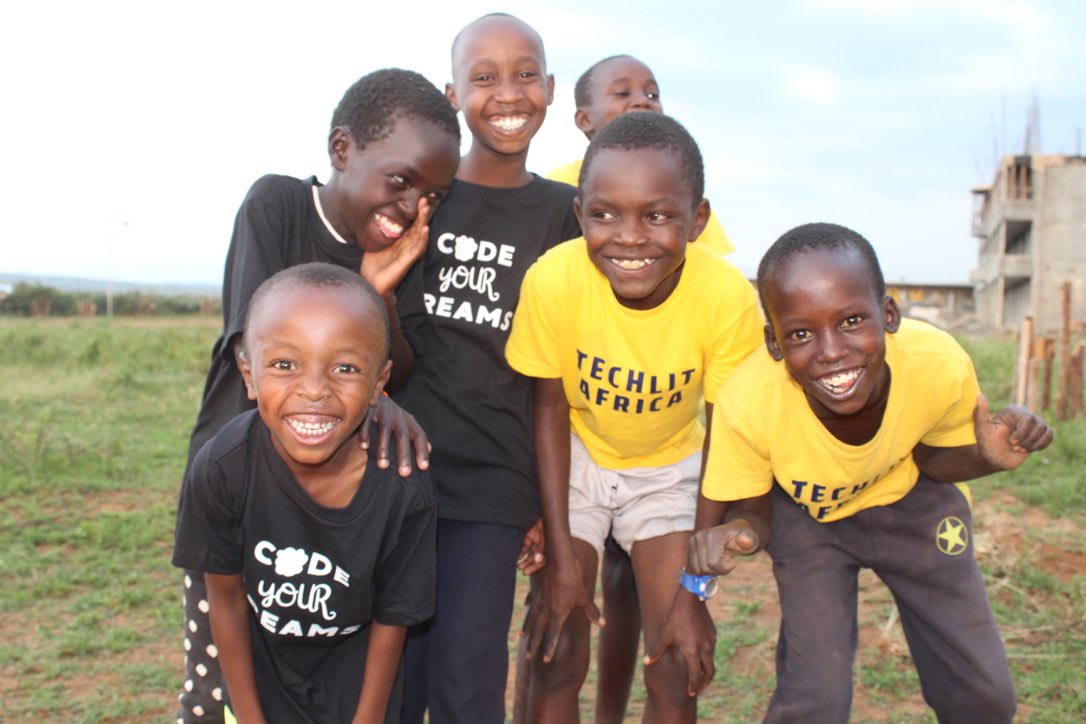 WeCodeDreams's tweet image. We brought Code Your Dreams to Kenya with our @techlitafrica partnership! 🎉 #codeforgood