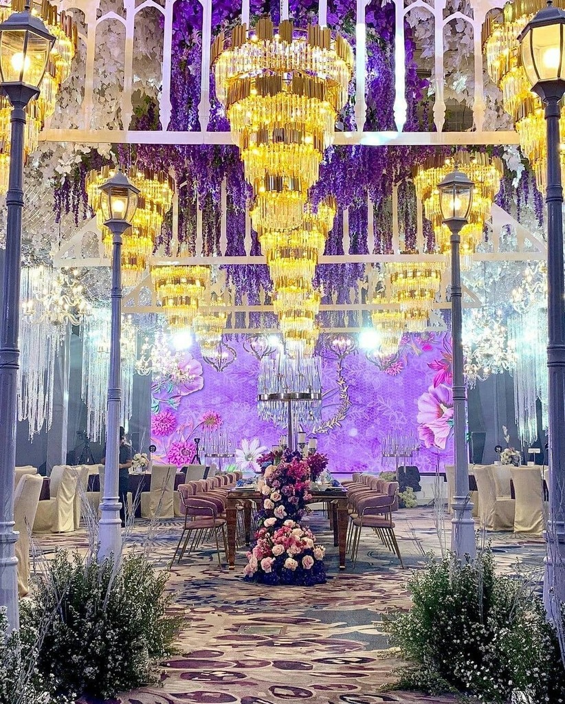 📸: <a href="/teddymanuel/">teddy manuel</a>

​We are hopeful to get back into transforming ballrooms, and now so grateful that venues are opening up. 💜 
​⁣​​​​. 
​. 
​.
​#weddingdecor #wedding #weddinginspiration #weddingplanner #weddingday #bride #weddingideas #weddingphotography #weddings #amman #lov…