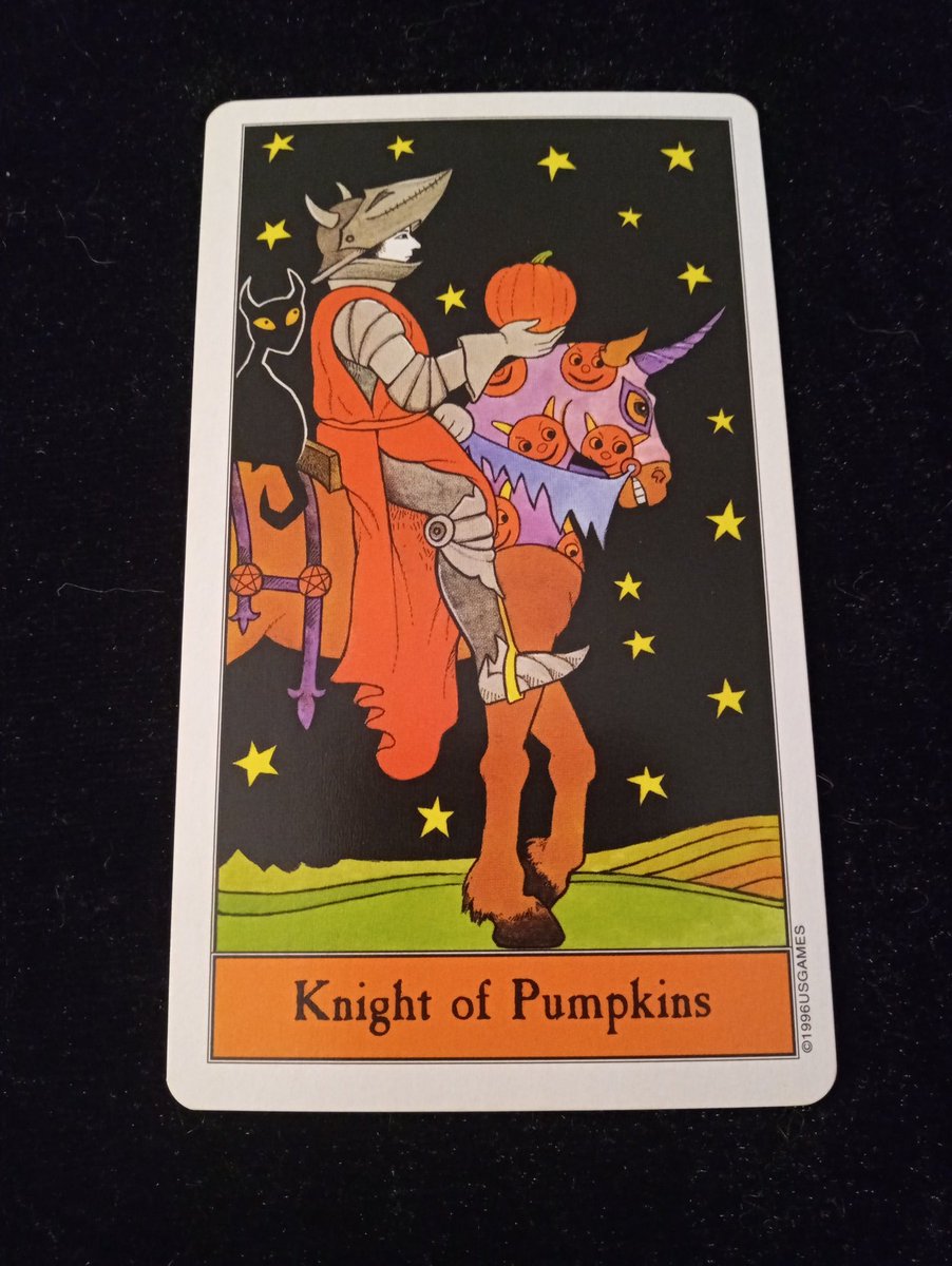 tigerlex333's tweet photo. Follow the black cat.
Halloween Tarot Deck
Knight of Pumpkins
You carry a hefty bounty. Guard it against moochers and charlatans.
#guardagainst #moochers https://t.co/CogYbwpTB7