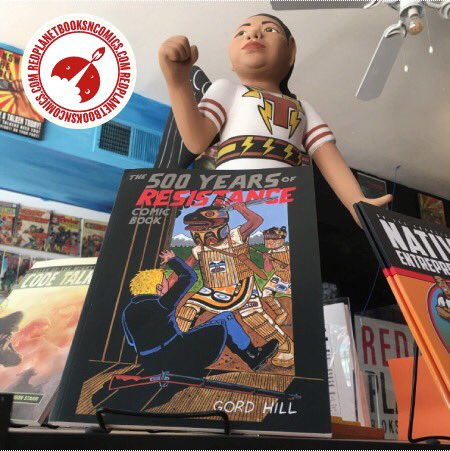 ATCGBooksComics's tweet image. This week’s SUMMER READING SHOWCASE is Gord Hill’s “500 Years of Resistance!” Get it today for 35% OFF during our Clearance SALE at redplanetbooksncomics.com/products/the-5…!
 
#SummerReading #DiversityInComics #NativeLit #SupportSmallBiz #ShopSmall #DecolonizeYourBookCollection