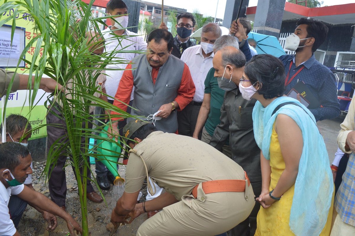 subhartigroup's tweet photo. Best wishes to all on the occasion of #Harela
We celebrated with a tree plantation at #SubhartiHospital, #Dehradun with Dr.Harak Singh Rawat (@drharaksrawat)- Cabinet Minister, Government of Uttarakhand as the chief guest of today's program. learn more at https://t.co/vjtwLcDgBZ https://t.co/fi6vhEXe7u