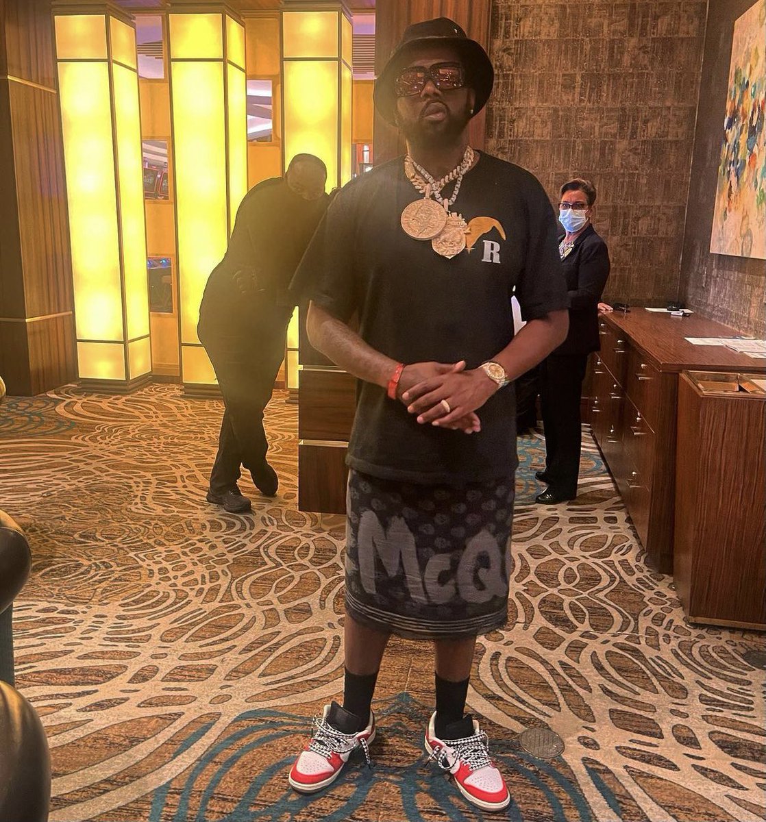PlugRadioShow's tweet photo. So I guess rappers about to start doing that wearing skirts thing again 🤨 That Boondocks episode become more real every year 😂🤣 #plugradioshow 🔌 https://t.co/4fi4kBWely