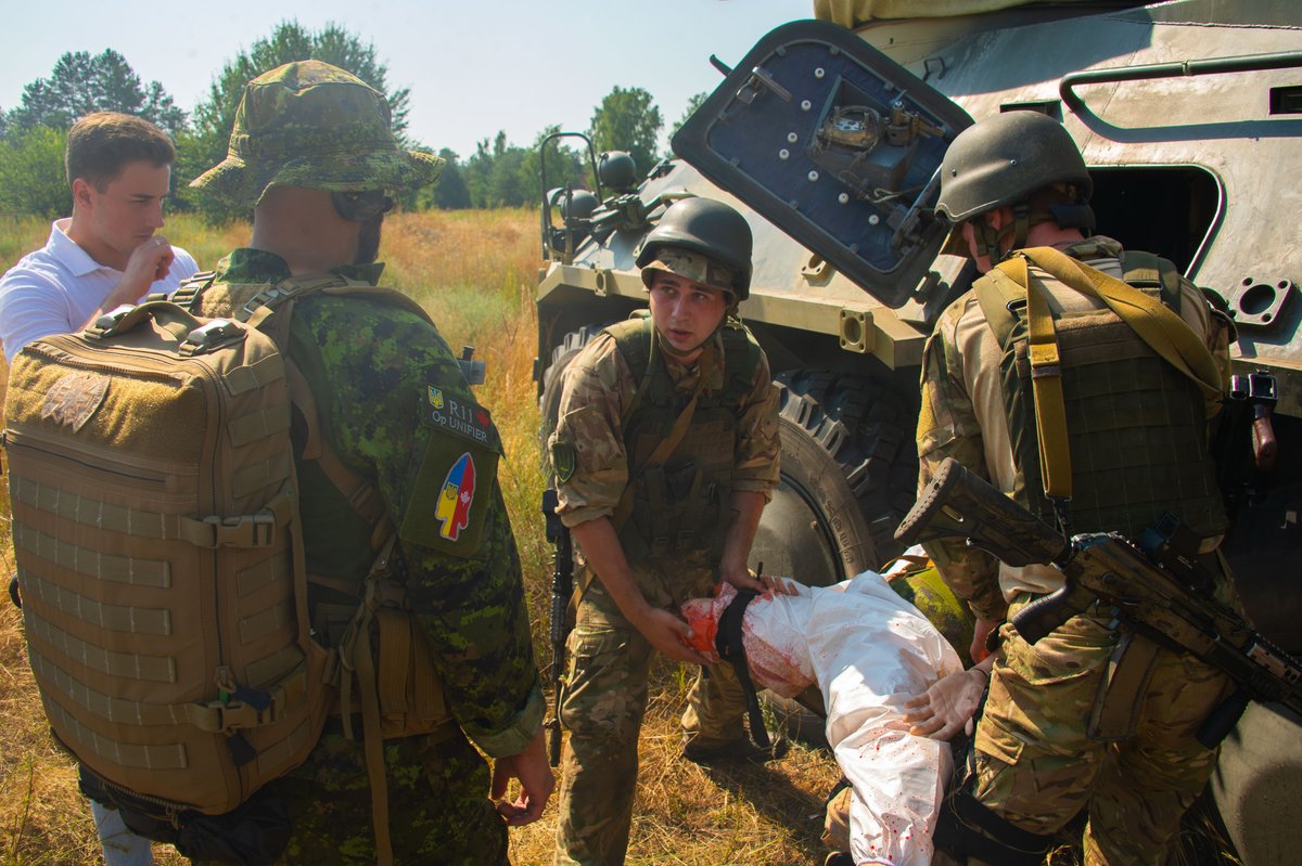 Last week, our members who were deployed on #OpUNIFIER helped train local soldiers in Tactical Combat Casualty Care during Ex VOLODYMYR’S TRIDENT.