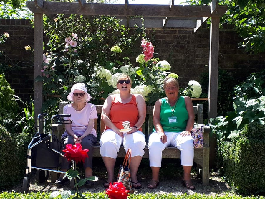 Stunning photos from The St Mary’s Hospital #almshouses in Chichester who opened up the gates to their beautiful gardens as part of the National Gardens Scheme this July. #SupportAlmshouses #Community #nationalgardenscheme
almshouses.org/news/its-bloom…