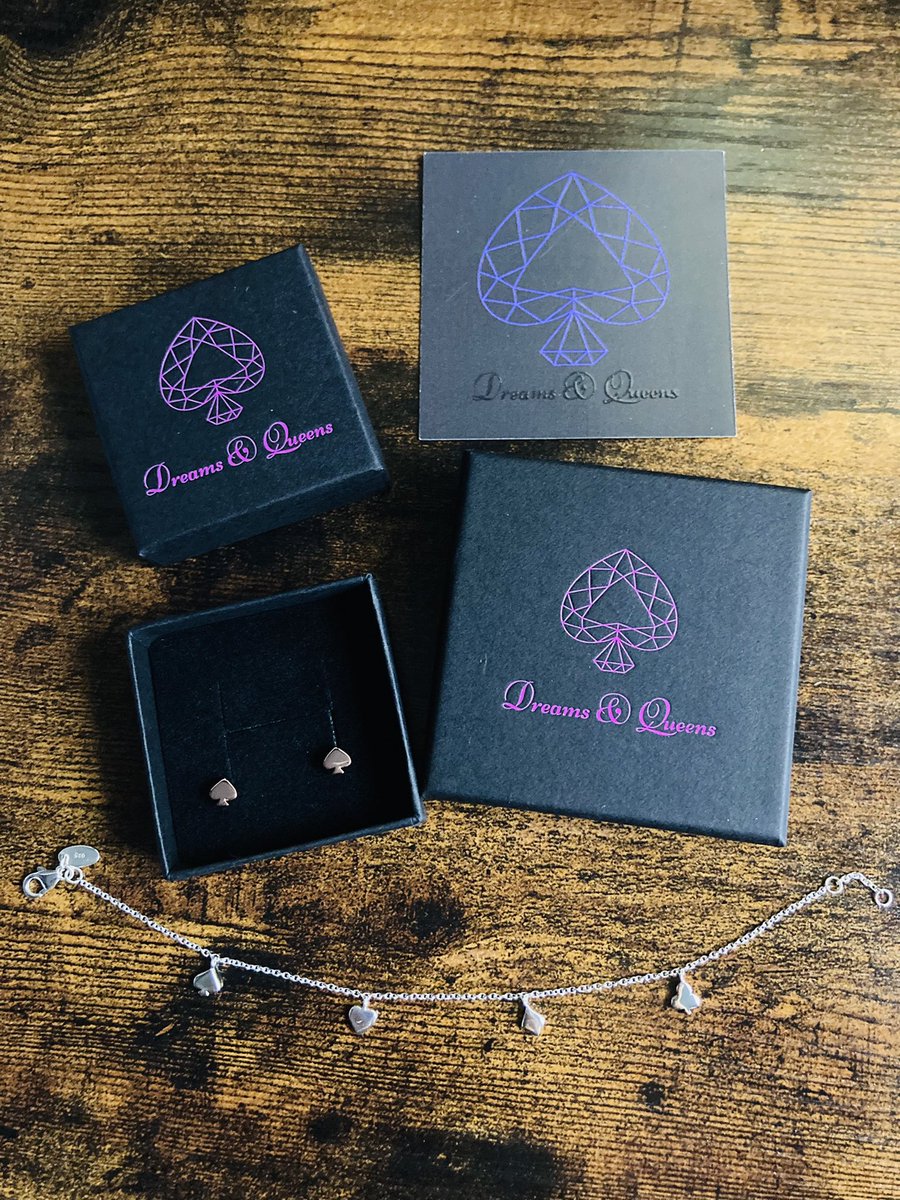 <a href="/DreamsQueens1/">Dreams & Queens</a> <a href="/flip_ladies/">Fantastic Ladies In Poker</a> My first order processed on Friday…So excited to receive it! Absolutely loving my poker charm bracelet ♠️♥️♣️♦️ and I can not wait to share your beautiful jewellery with my Twitter poker friends! I’ve purchased those gorgeous earrings for a fun FLIP giveaway due to run soon! 💃🏻