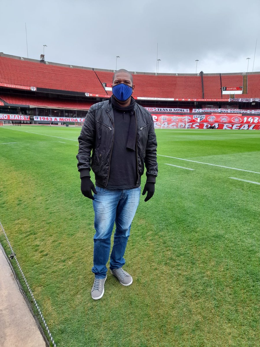 SOUVASCAINOED's tweet photo. GRAMADO EM ÓTIMAS CONDIÇÕES PARA A DECISÃO ENTRE @VASCODAGAMA X @SaoPauloFC PELA COPA DO BRASIL HOJE AS 21H30 @Netvasco @geglobo @SOUVASCAINOED @newscolina https://t.co/nuTUgQVDup