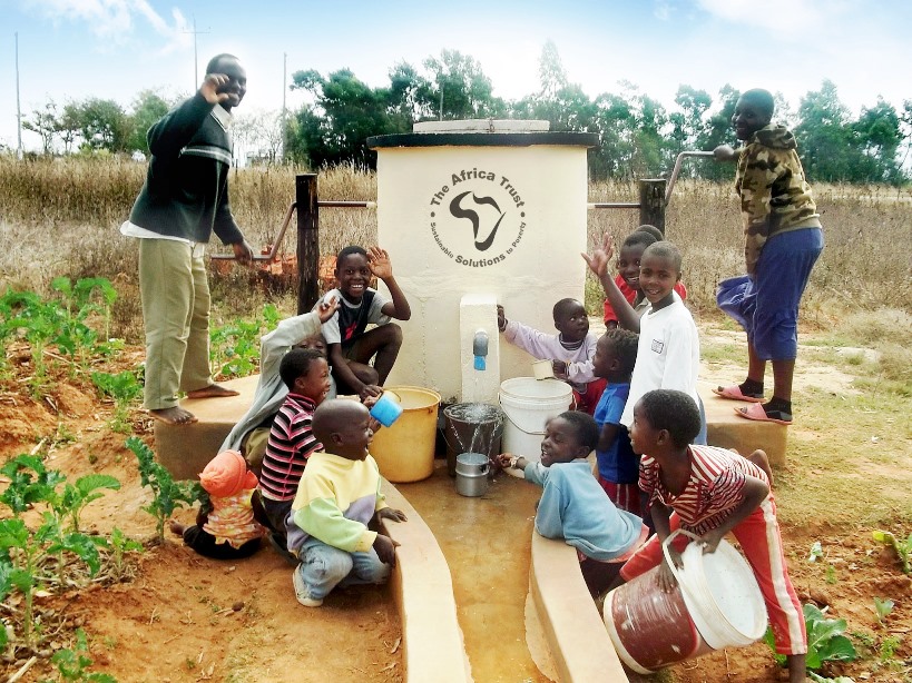 Richmond_Motor's tweet photo. Richmond invested in @AquAidWaterCool water coolers, to ensure our staff are kept hydrated throughout the day 💧
 
Each purchase from #AquAid is an automatic donation made to The Africa Trust 🙏 

Head over to our Story Blog to read more ➡ https://t.co/dTz6d1h8Jz https://t.co/WBDexamhI6