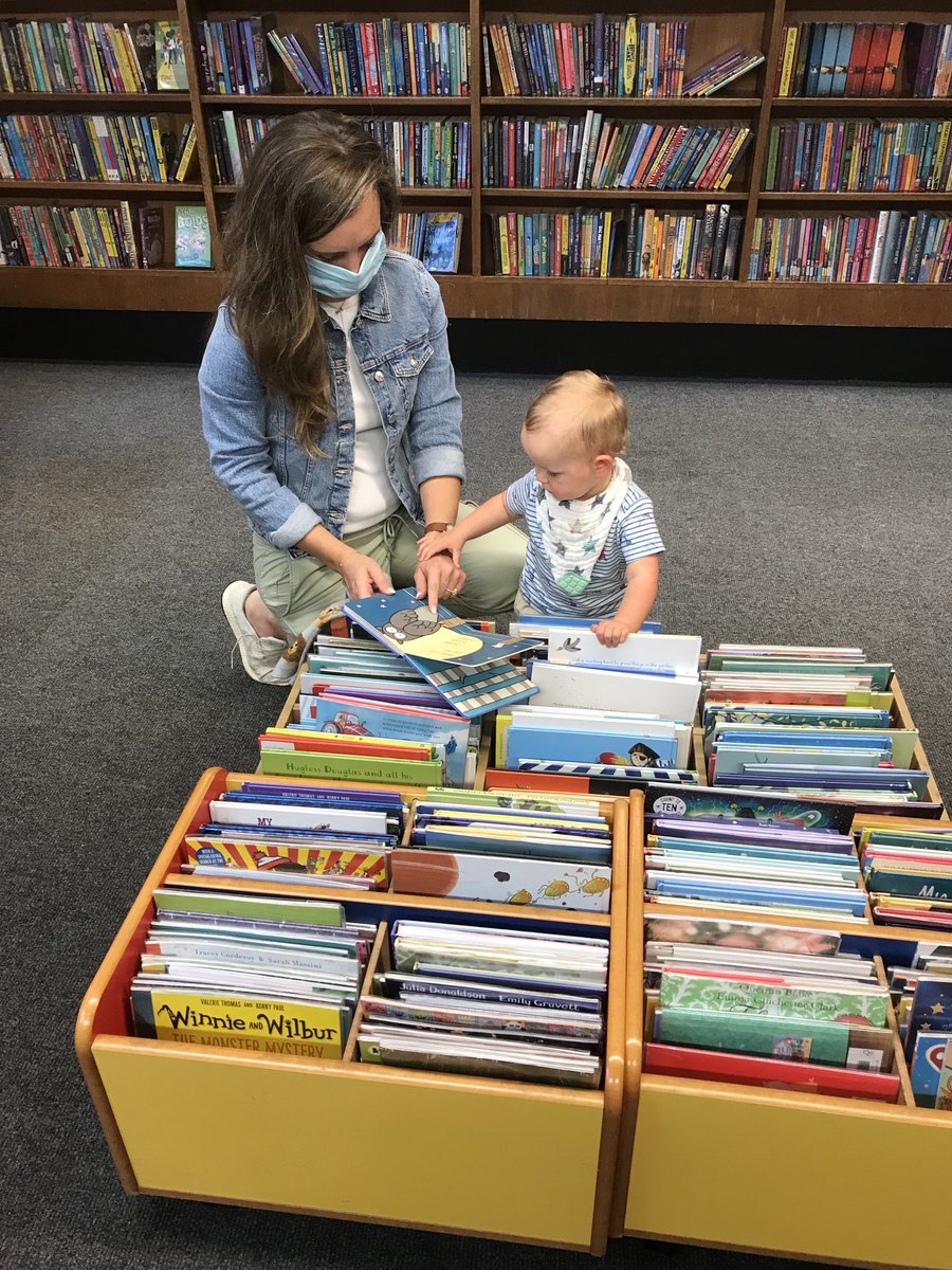 librarychampion's tweet image. Lovely day out today and while Daddy took an important call, I visited #PadihamLibrary ⁦@LancsLibraries⁩ and had a lovely time with the books there
