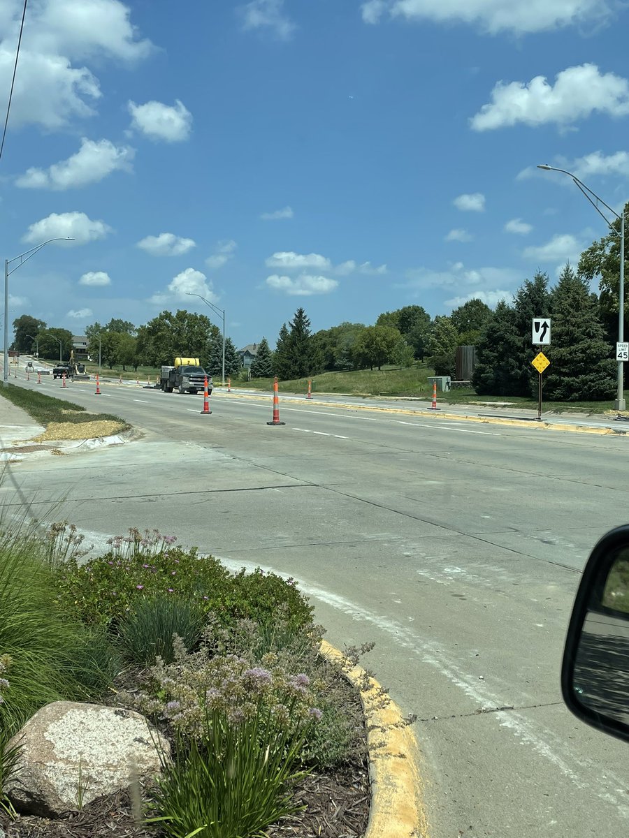 S 96th St from Giles Rd to Portal Rd will be down to just one lane in either direction until August 2, 2021. Please expect delays during rush hour times and look out for road crews. <a href="/lavistapolice/">La Vista Police</a>  <a href="/CityofLaVista/">@cityoflavista</a> @SgtGomon <a href="/ofc_neville/">Ofc. Samantha Neville</a> <a href="/SarpyBlotter/">Sarpy Blotter</a> <a href="/Sarpy_Scanner/">Sarpy Scanner</a>