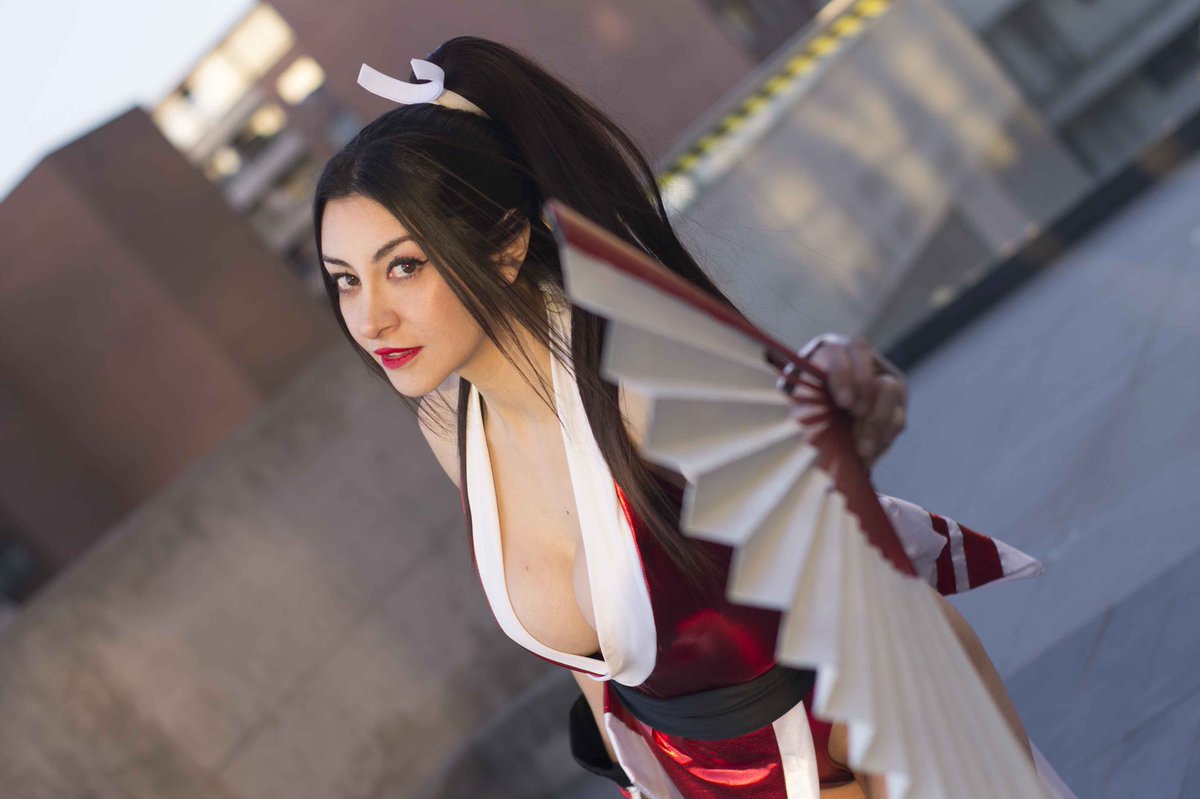 Fabinui's tweet photo. Hey ayúdame con un RT 😊💕 #maishiranui #SNK #kof #cosplaygirls #fabibi #maishiranuicosplay #therealmaishiranui https://t.co/DXo5Kxmog4