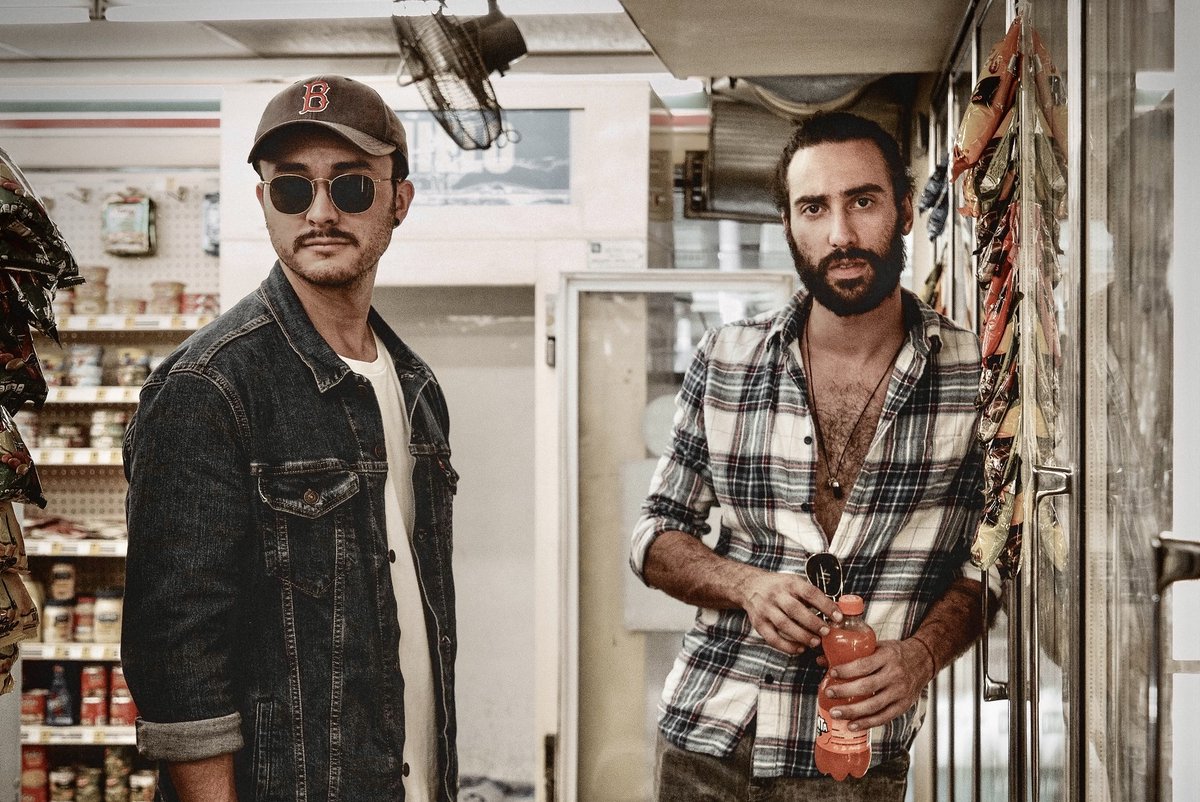 Happy <a href="/lollapalooza/">Lollapalooza</a> week! To kick off the week, we spoke with alternative rock duo <a href="/MigrantMotel/">Migrant Motel</a>. Check out the feature on our website now, and don't forget to catch the pair on the BMI stage tomorrow at Lolla! <a href="/EdNPM/">Ed Bunker</a>  
readbuzz.com/2021/07/28/mig…

Photo courtesy of Nadir Alcantara