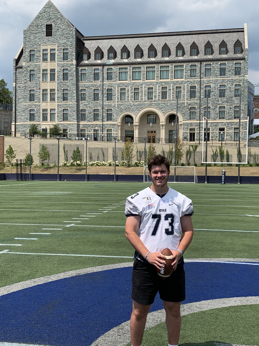 Had a phenomenal visit today at Georgetown’s beautiful campus!    💙🤍<a href="/CoachTreyHen/">Trey Henderson</a> <a href="/GeorgetownHoyas/">Georgetown Hoyas</a>