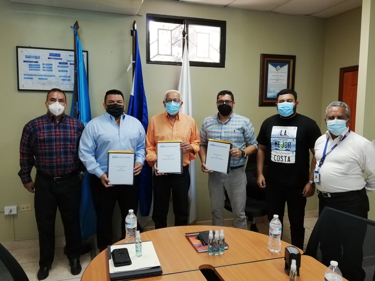 aeronautica_hn's tweet photo. ¡𝐄𝐗𝐂𝐄𝐋𝐄𝐍𝐓𝐄𝐒 𝐍𝐎𝐓𝐈𝐂𝐈𝐀𝐒!
Como autoridad aeronáutica de Honduras, hemos recibido con mucho entusiamo la pre-solicitud por parte del operador EHISA para iniciar el proceso de certificación de tres aeropuertos del país (MHLM, MHRO y MHLC). https://t.co/Z7byx1Rcka