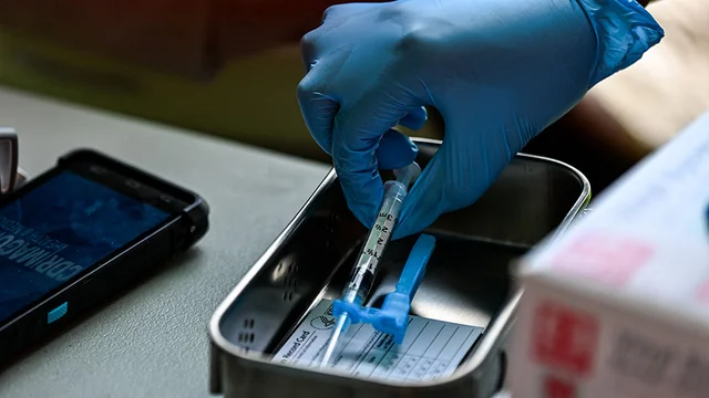 thehill's tweet photo. Nearly one-quarter of white evangelicals refuse COVID-19 vaccine: study https://t.co/1PZOp3UEoF https://t.co/nVL2w7YDGd