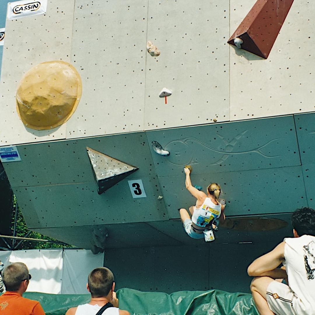 Team_BMC's tweet photo. Whilst we're counting down the days until climbing's debut in the Olympics next week, let's take a moment to look back at what climbing competitions used to look like! The #PinnacleClub asked member and ex- @gb_climbing team member Ali Martindale 👇
https://t.co/efLiED1NOk https://t.co/a4ZO2qJ76V