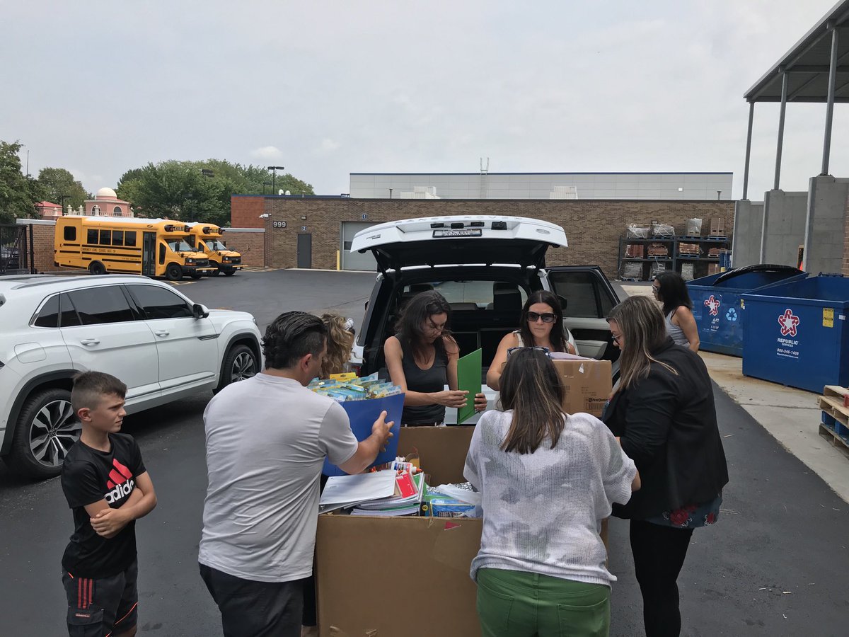 TomLuedloff's tweet photo. A big thank you to the ELk Grove RE/MAX Destiny Office for collecting and donating 4 carloads of school supplies for our kids. Awesome! #D59Learns #TogetherWeCan https://t.co/yfJqoIGj7j