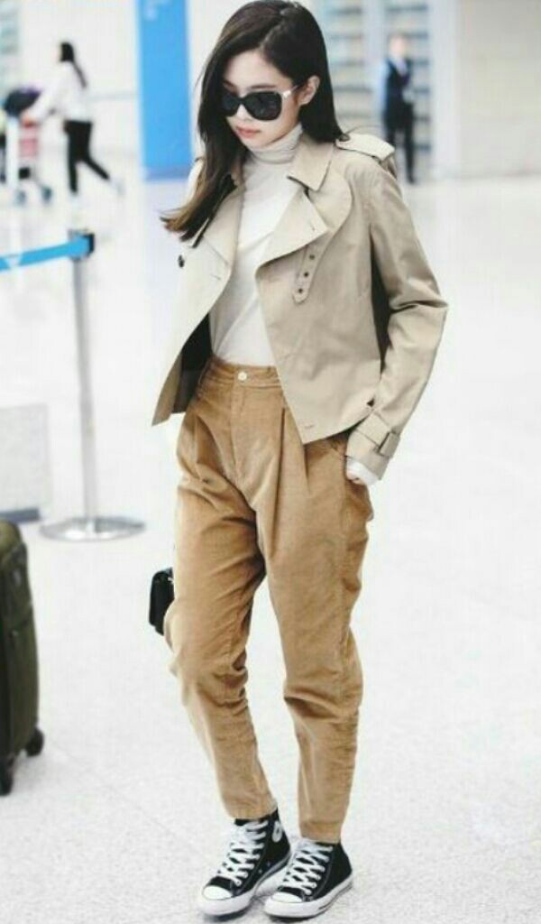 Lss_pinks's tweet photo. Que outfit te gusta mas? https://t.co/loYfDFPPln