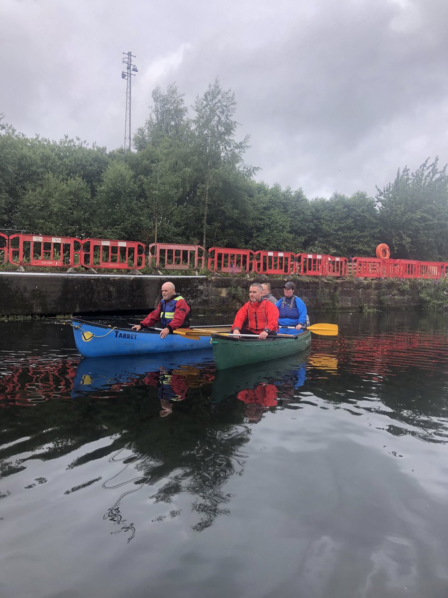 DofEGlasgow's tweet photo. Fantastic day 2 on our #dofeglasgowpaddlesportsprogramme great to see everyone working hard and moving around in different crafts! @KingsParkSec @EastbankAcademy @adventacad @LambhillStables @glasgowlife @HillheadHS #dofeleaders @DofEScotland @TBF_Glasgow @cagadventures https://t.co/N6Y1MYMnKD