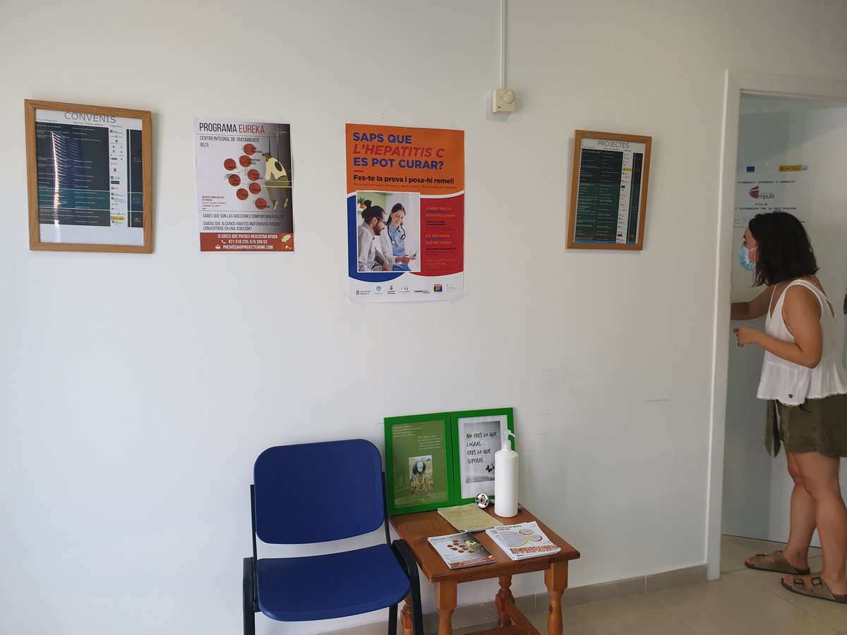 JVLazarus's tweet photo. @ISGLOBALorg @capicchio @Andrea_Herranz_ @SonLlatzer @CaixaResearch @FundlaCaixa @the_prbb @iCERCA @SonEspases @hospitalclinic @vallhebron @Hep_Alliance @NO_hep @avilellam @Mariabutif @EASLnews @CorrelationNet @DrJavierCrespo @aelsharkawy75 @cerohepatitis @ibsalut First three tests run - community-based testing for hepatitis C. #HepCFreeBaleares @Hep_Alliance @EuropeLiver @LiverPatients @EASL_ilf @EASLnews @AASLDtweets #WorldHepatitisDay #NoHep https://t.co/6msL3uySwm