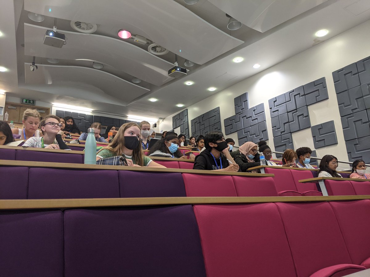 The first day of the Girls into Physics Summer School is over! It was so great to welcome so many young scientists onto our campus to explore physics further and discuss their journeys as women in STEM. <a href="/QMULSciEng/">QMUL Sci & Eng News</a> <a href="/QMUL/">Queen Mary University of London</a>