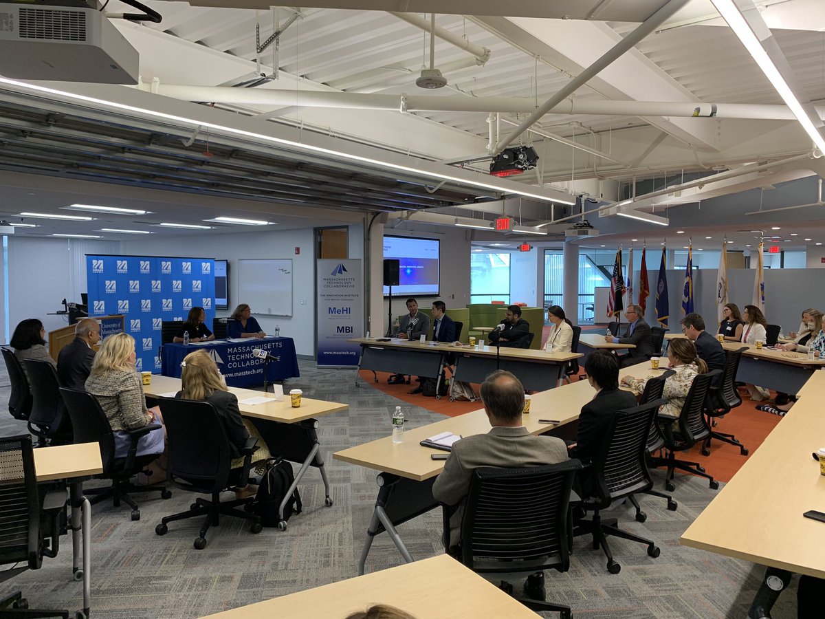 Roundtable with <a href="/MassLtGov/">Lt. Governor Kim Driscoll</a> Polito, <a href="/ExecDirKirk/">Carolyn Kirk</a>, and our new ‘Pathways to Scale’ grantees, mentors, and growing Mass. companies that will benefit from the four new awards.