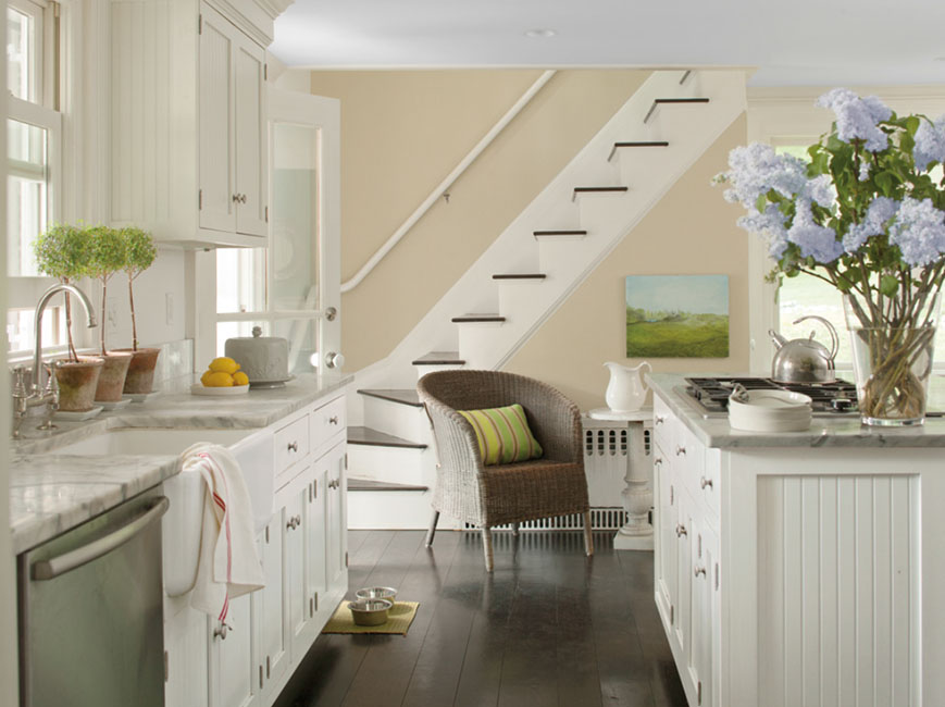 OttawaPaints's tweet photo. Tip of the day: Paint one element with a strong, contrasting colour.  A dramatic kitchen island can bring a room into focus. Remember to choose paints with a subtle sheen to enhance the effect such as an eggshell finish.
#PrestonPaints #PrestonStreet #OttawaPaints #Ottawa
#Ottawa https://t.co/6gut5GlS2G