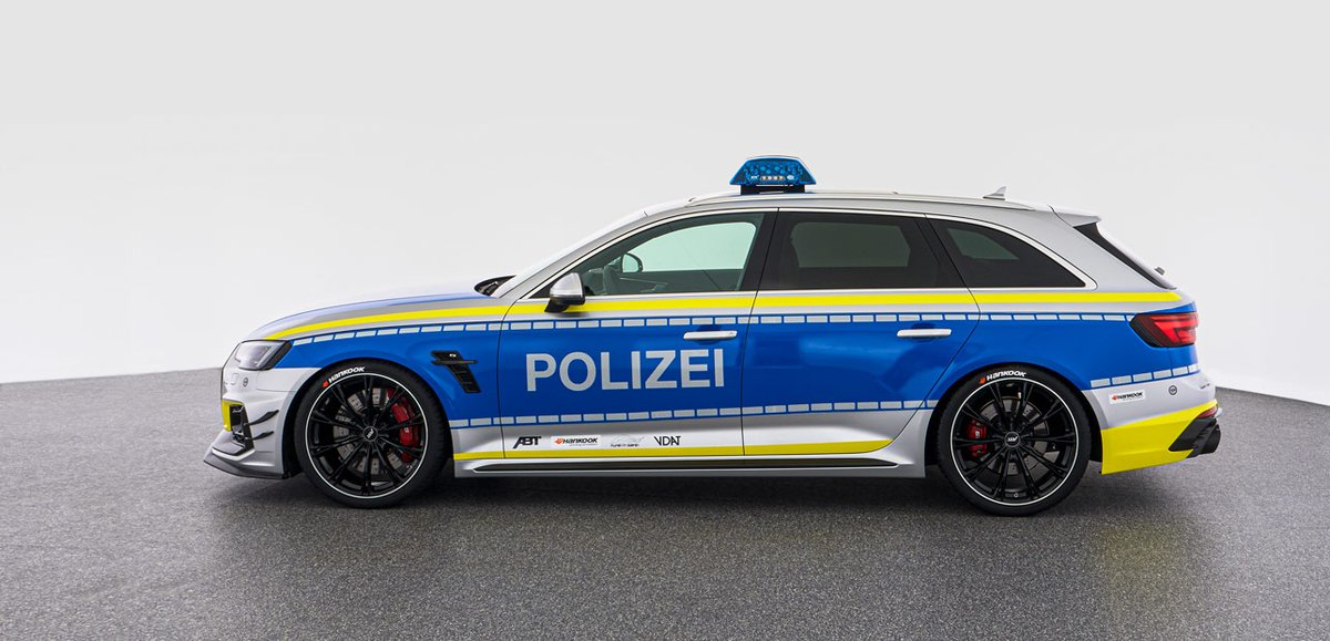 TUNE_IT_SAFE's tweet photo. Power aus dem Allgäu! Das TUNE IT! SAFE!-Kampagnenfahrzeug 2020. #tuneitsafe #abtsportsline #ABT #Polizei #Polizeifahrzeug #ABTRS4R #Hankook #Hankookreifen https://t.co/TO8TL6JS5l