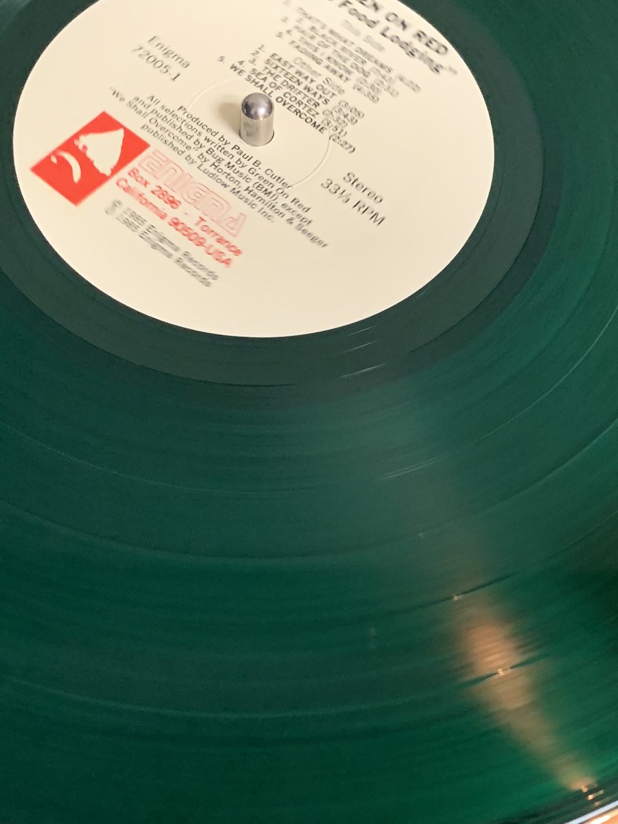 HAL_Osamu's tweet image. グリーン・オン・レッドの3rd
カントリーを取り入れ出してニール・ヤングを思わせるアルバム
ウィルコとかに影響与えたんじゃないか⁈

ペイズリー・アンダーグランドの中ではちょっとダーティーな雰囲気で好きだったなぁ

#GreenOnRed  
#GasFoodLodging (1985)