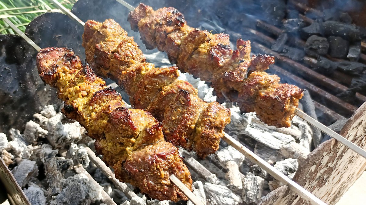 cook_qn's tweet photo. https://t.co/3Fa33IJaHi
Tikka Boti Recipe ❤️ Spicy Mutton Tikka Boti
#food
#foodie #cooking #desi #homemade #EpicFoodDeals #foods https://t.co/2FBwJqb4HJ