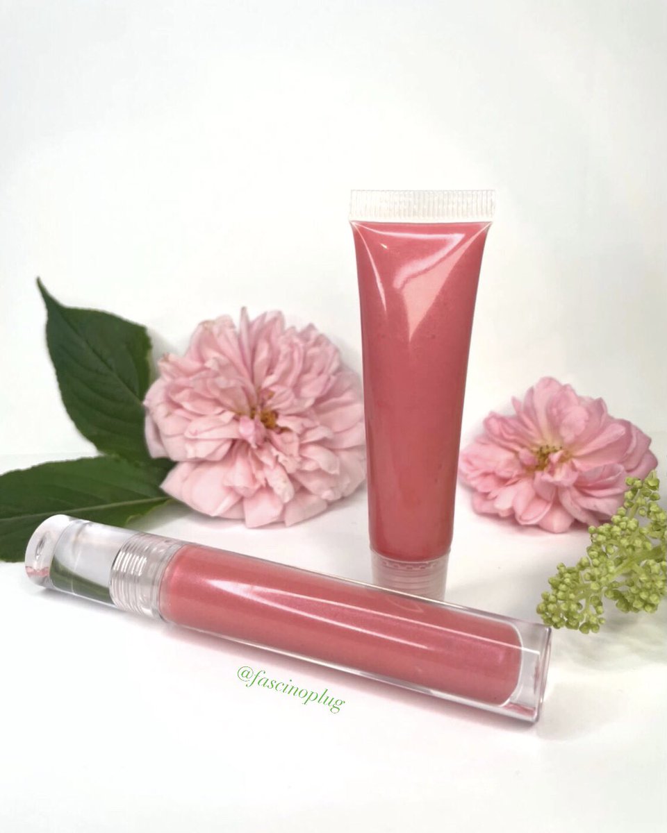 fascinoplug's tweet photo. “ADORE” LIPGLOSS🌸
 
One of our pretty pink glosses that also has a beautiful shimmer😍

Head over to our website for our moisturising lipgloss 🥰 you won’t have to worry about sticky lipgloss when you shop with us✨                  https://t.co/M4RsUV6XDH https://t.co/AqF0FUOWNs