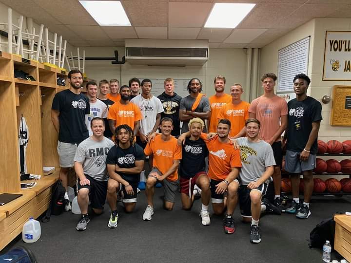 Rayne Wright 2025 (@raynewright2025) on Twitter photo š¢Check my dad out...sharing his collegiate and pro journey & giving advice to the men's bball team at Randolph Macon College <a href="/raweternal8/">Rasheed Wright</a> <a href="/RMCHoops/">Randolph-Macon Hoops</a> ā¬ļø š¢Check my dad out...sharing his collegiate and pro journey & giving advice to the men's bball team at Randolph Macon College <a href="/raweternal8/">Rasheed Wright</a> <a href="/RMCHoops/">Randolph-Macon Hoops</a> ā¬ļø