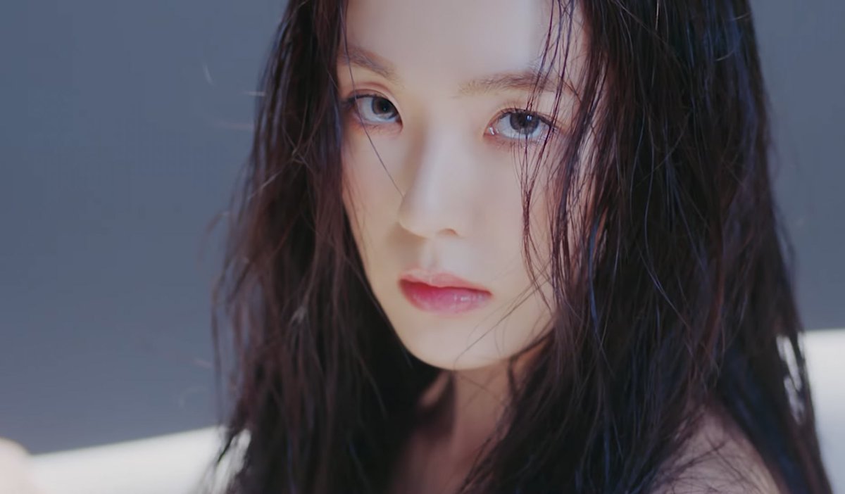 3___2__9's tweet photo. 아시발 손떨려요 https://t.co/musFp8xeVb